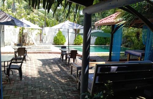 Dominical House | Cabinas la Antorcha