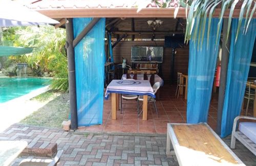 Dominical House | Cabinas la Antorcha