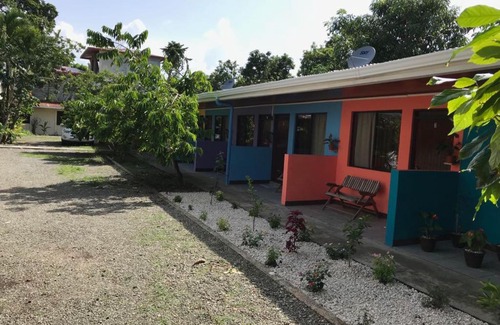 Cahuita Hotel | Cabinas Surf Side