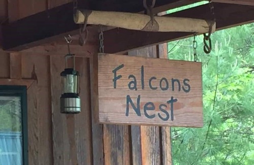 Del Rio Cabin | Cabins at Brush Creek Mtn - Falcons Nest