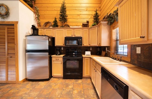 Branson Theater District Cabin | Cabins at Grand Mountain