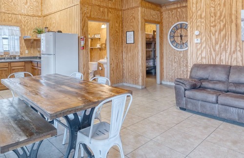 Concan Cabin | Cabins by the Frio River - River Rock Cabin #1