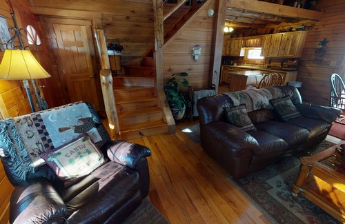 Logan Cabin | Cabins In Hocking - Stone Setter