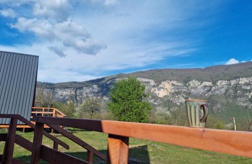 Tsageri House | Cabins Tvishi Near Khvamli Mountain