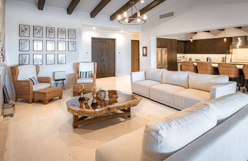 Pedregal Villa | Cabo San Lucas 5 Bedroom Villa w Ocean Views, Infinity Pool at Quivira