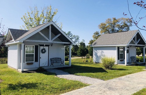 Dry Ridge Cottage | Caboose - Close to the Ark Encounter