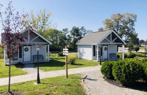 Dry Ridge Cottage | Caboose - Close to the Ark Encounter