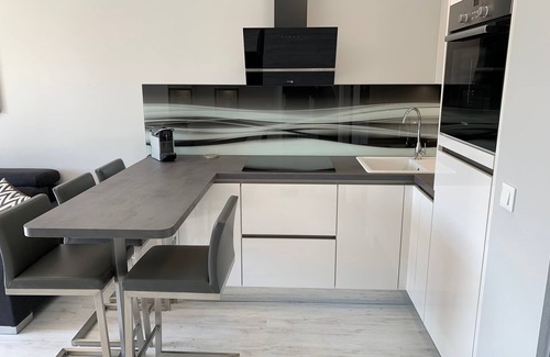 Cabourg Apartment | Cabourg Appt redone in Neuf - 200 m from the Beach - 600 m Center ville