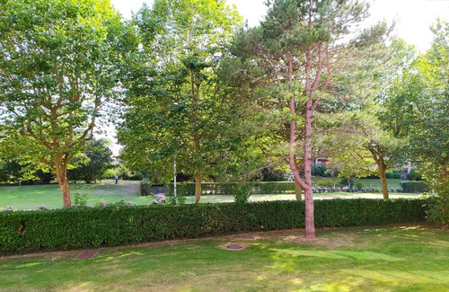 Cabourg Apartment | Cabourg: Quiet apartment overlooking a park