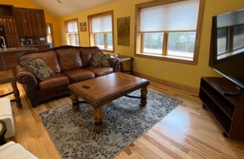 Berkeley Springs Cottage | Cacapon Cottage-Pet Friendly