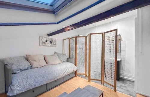 Chalons-en-Champagne Apartment | Cachette Champenoise - Downtown, Wifi , 2 pers