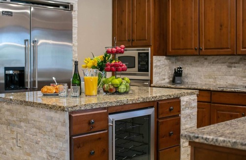 Village Estates House | Cactus Casa! Pool/spa, game room, Putting Grn, 8 Bdr