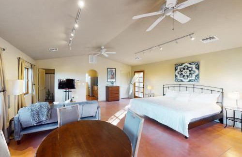 Tucson Hotel | Cactus Grove Casita