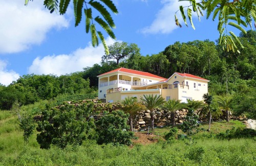 Bolans Villa | Cactus House - Luxury & convenience with absolute privacy.