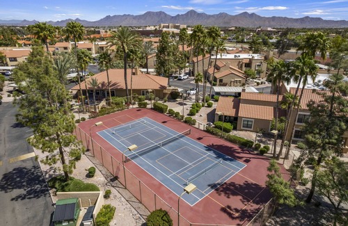 Central Scottsdale Condo | Cadillac Cactus Condo!