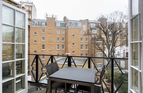 Belgravia Apartment | Cadogan Place IV by onefinestay
