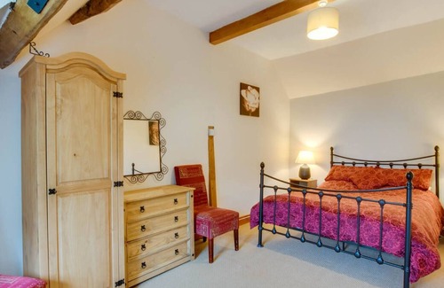 Builth Wells House | Cae'r Mynach Cottage