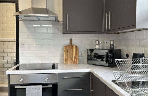 Newport Apartment | Caerleon Way by Tŷ SA