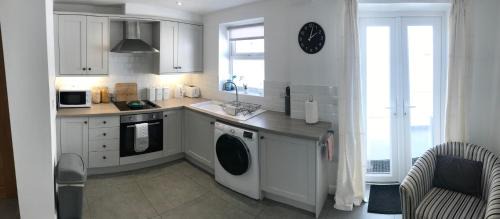 Bont Newydd House | CAERNARFON Quality Townhouse