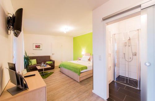 Sontheim Apartment | Café & Wein Gästehaus Kurz