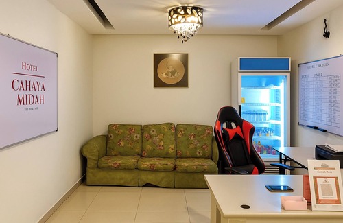 Taman Midah Hotel | Cahaya Midah (Bilikxpert)