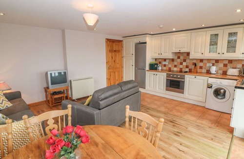 County Cork Cottage | CAHIRKEEN COTTAGE, pet friendly in Allihies, County Cork