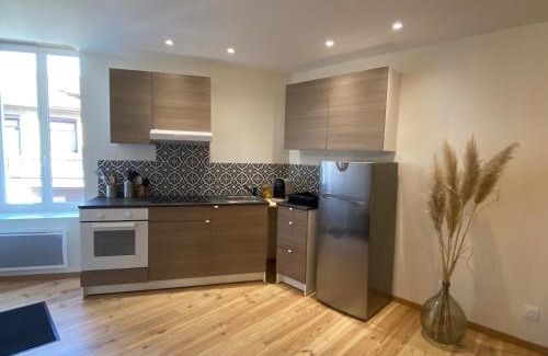 Cahors Apartment | Cahors 62m2 - T3 neuf 4 étoiles certifié catégorie Prestige - le Bartassec - wifi - parking