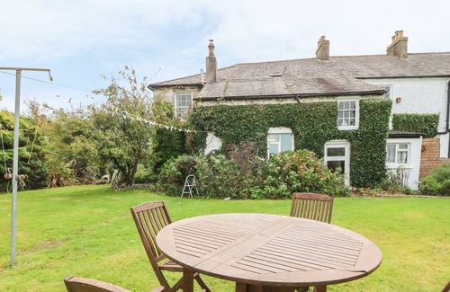 Dungarvan Cottage | CAIRBRE HOUSE, family friendly in Dungarvan, County Waterford