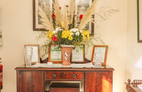 Dungarvan Cottage | CAIRBRE HOUSE, family friendly in Dungarvan, County Waterford