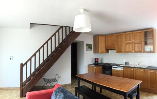 Saint-Martin-d'Ardeche Apartment | Cairenou Location
