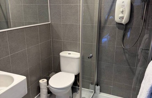 Bilston Apartment | Cairn - one bedroom apartment sleeps up to three