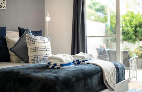 Cairns Central Business District Apartment | Cairns Esplanade 2BR Waterfront Apartment Sleeps 6
