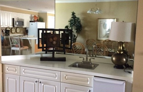 Navarre Beach Condo | Cajun Pearl 2.0 SPECIALS -Open Labor Day! Free Beach Service - On the Beach !