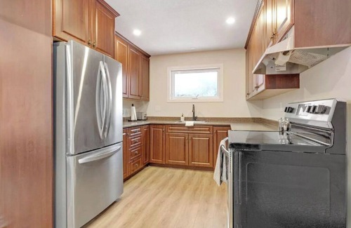 Calabogie House | Calabogie House, Hot Tub, 90 Acre Estate, Close to ATV and Snowmobile Trails.
