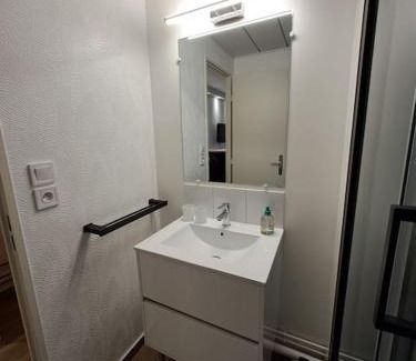 Port Apartment | Calais Plage - magnifique studio - Front de mer