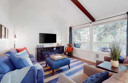 Gig Harbor House | Calamity Cabin