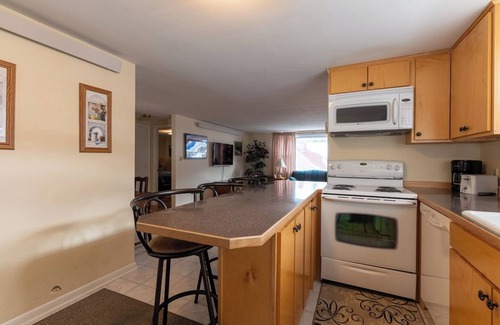 Deadwood Apartment | Calamity Jane Cottage at First Deadwood Cottages