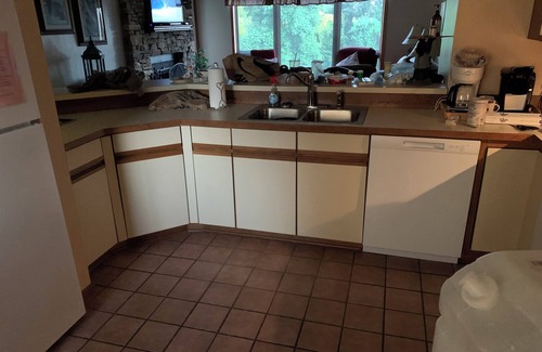 Chalet Village Condo | "Caleb's Treehouse" is approximately 3 miles from downtown Gatlinburg