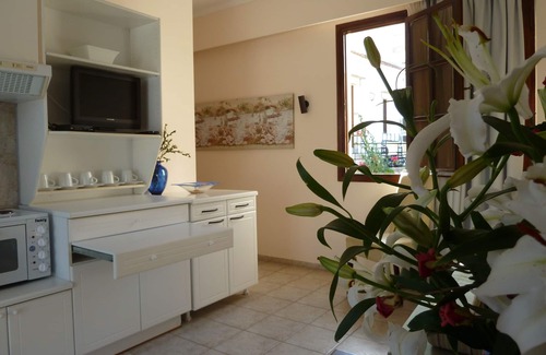 Atsipópoulon Apartment | Calergi 4 - 1 BDR/1LVR Relaxing Home - Pool paradise - MONTHLY OFFERS