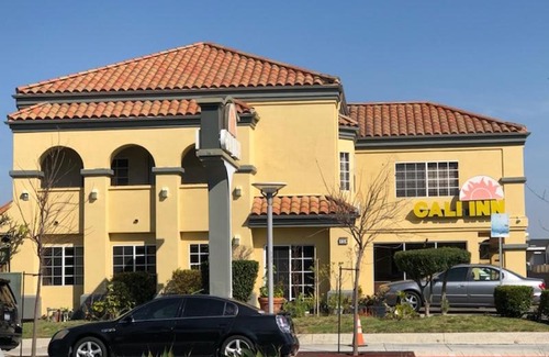 Harbor Hotel | Cali Inn