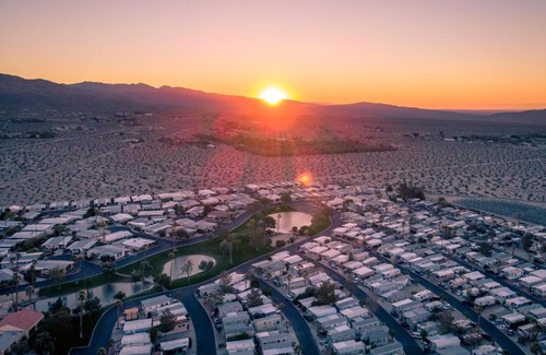 Desert Hot Springs Resort | Caliente Springs Mineral Hot Springs Resort-Adults Only