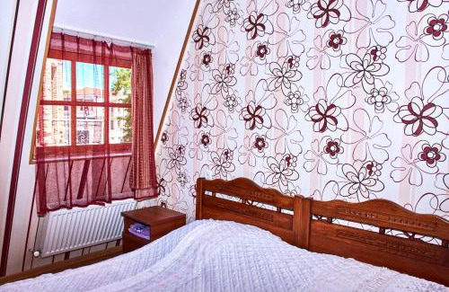 Gori House | California Guest House