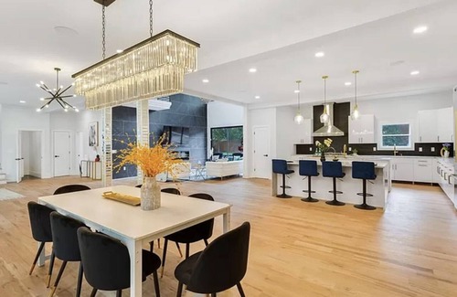 Buckhead House | California Modern Home In Buckhead