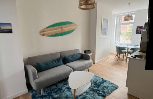 Valenciennes Apartment | California suite