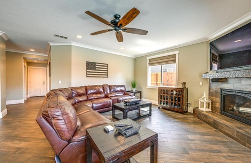 Visalia House | California Vacation Rental with Private Pool and Patio