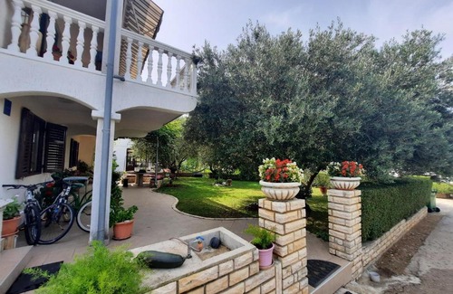Biograd na Moru Apartment | Calimero