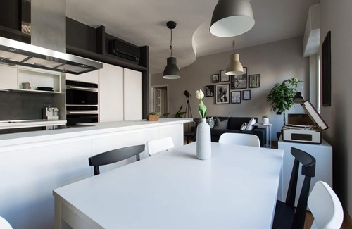 Cagliari House | Calìxa Guesthouse - Apartment Cagliari center, three rooms with private bathroom