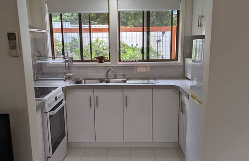 Eden Cottage | Calle Calle Bay Cottage. Self contained, close to everything.