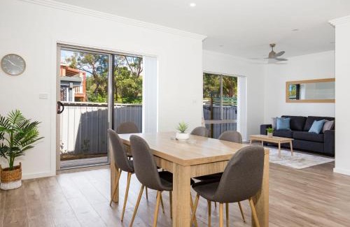 Callala Beach House | Callies Retreat I Pet Friendly I 3 Min Walk to Beach