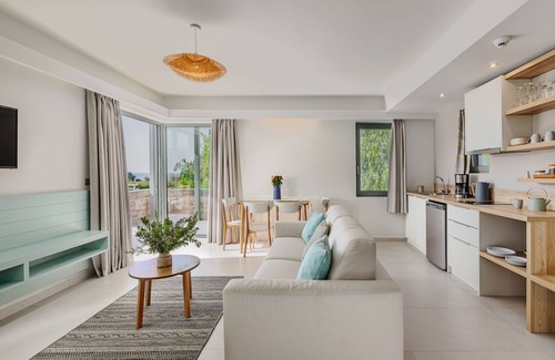 Gargaliani Hotel | Callisto Seaside Homes & Suites
